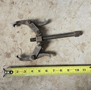 Owatonna Tool Co Vintage Automotive Gear Puller Metal